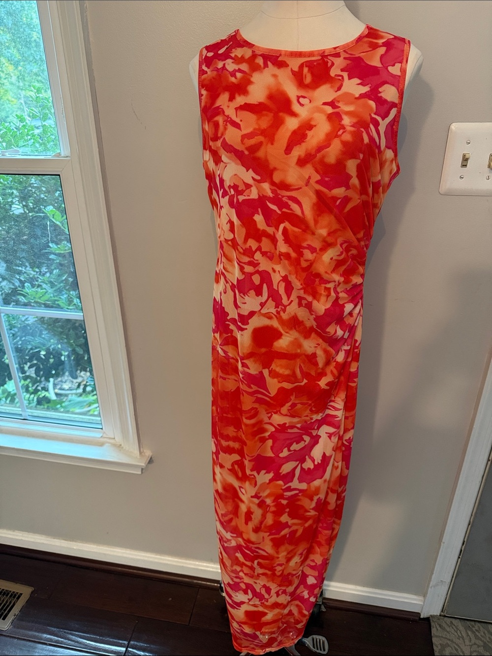 Sleeveless Pink & Orange Printed Maxi Dress